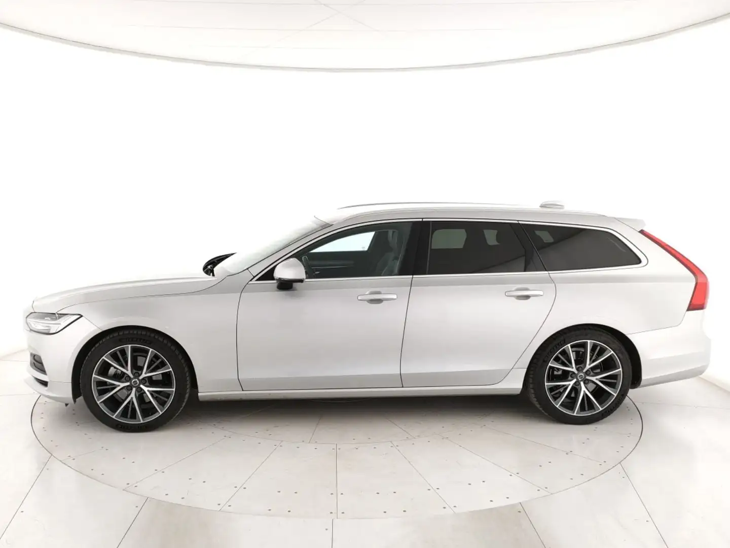 Volvo V90 2.0 d4 Momentum geartronic Grigio - 2