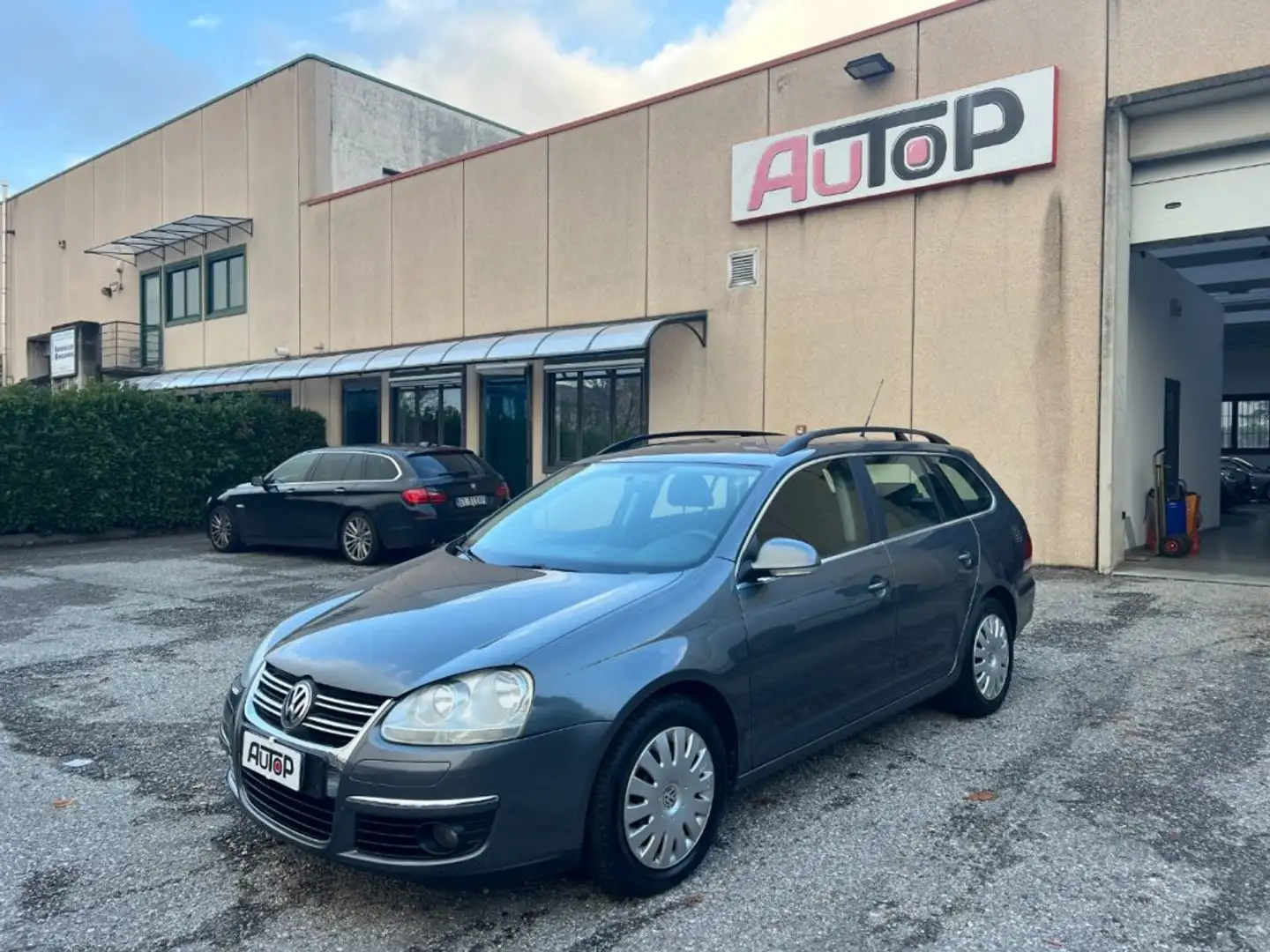 Volkswagen Golf Var. 1.6 Comfortline Gris - 1