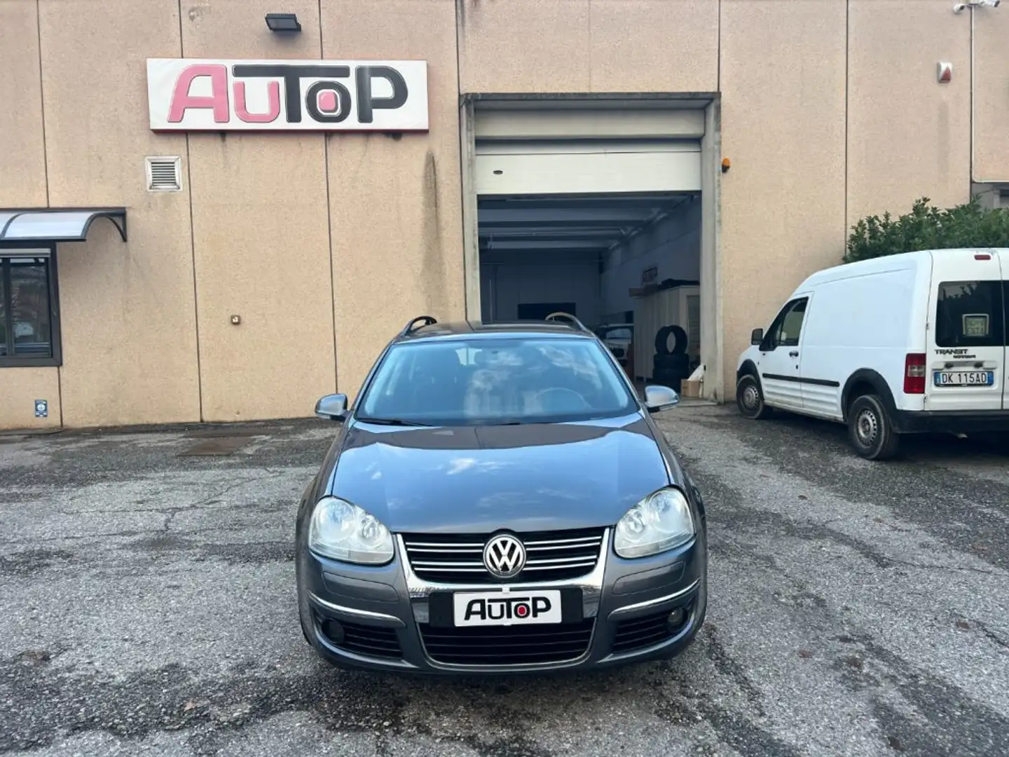 Volkswagen Golf Var. 1.6 Comfortline Gris - 2