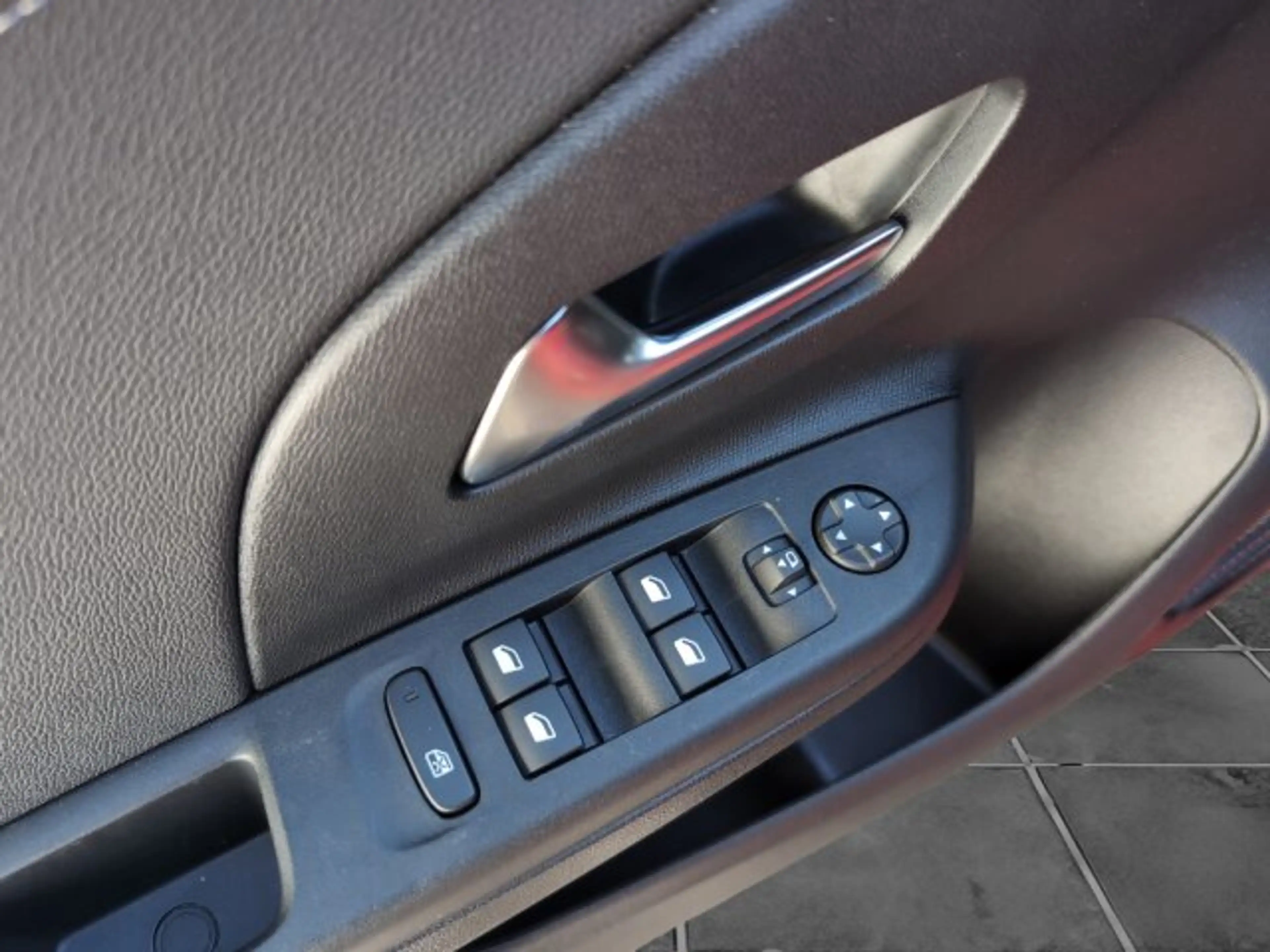 Opel Corsa-e Elegance Automatik Klimaautomatik Sitzheizung (SI 130) — photo 7