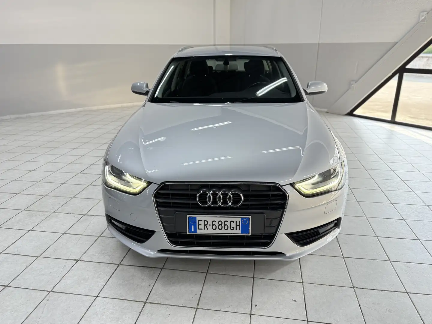 Audi A4 Avant 2.0 TDI 177CV mult. Business Plus Grau - 1