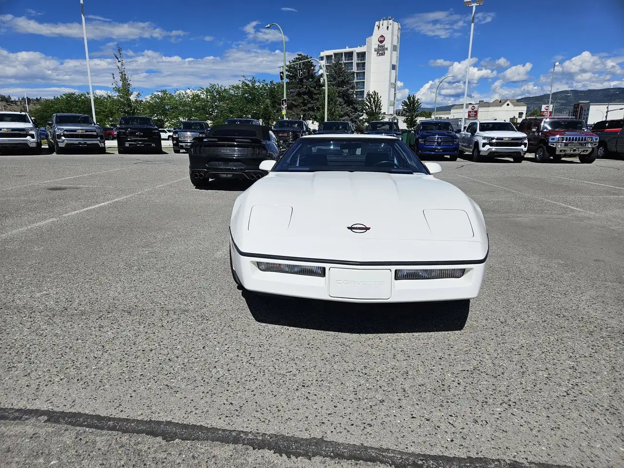 Chevrolet Corvette снимка Chevrolet Corvette