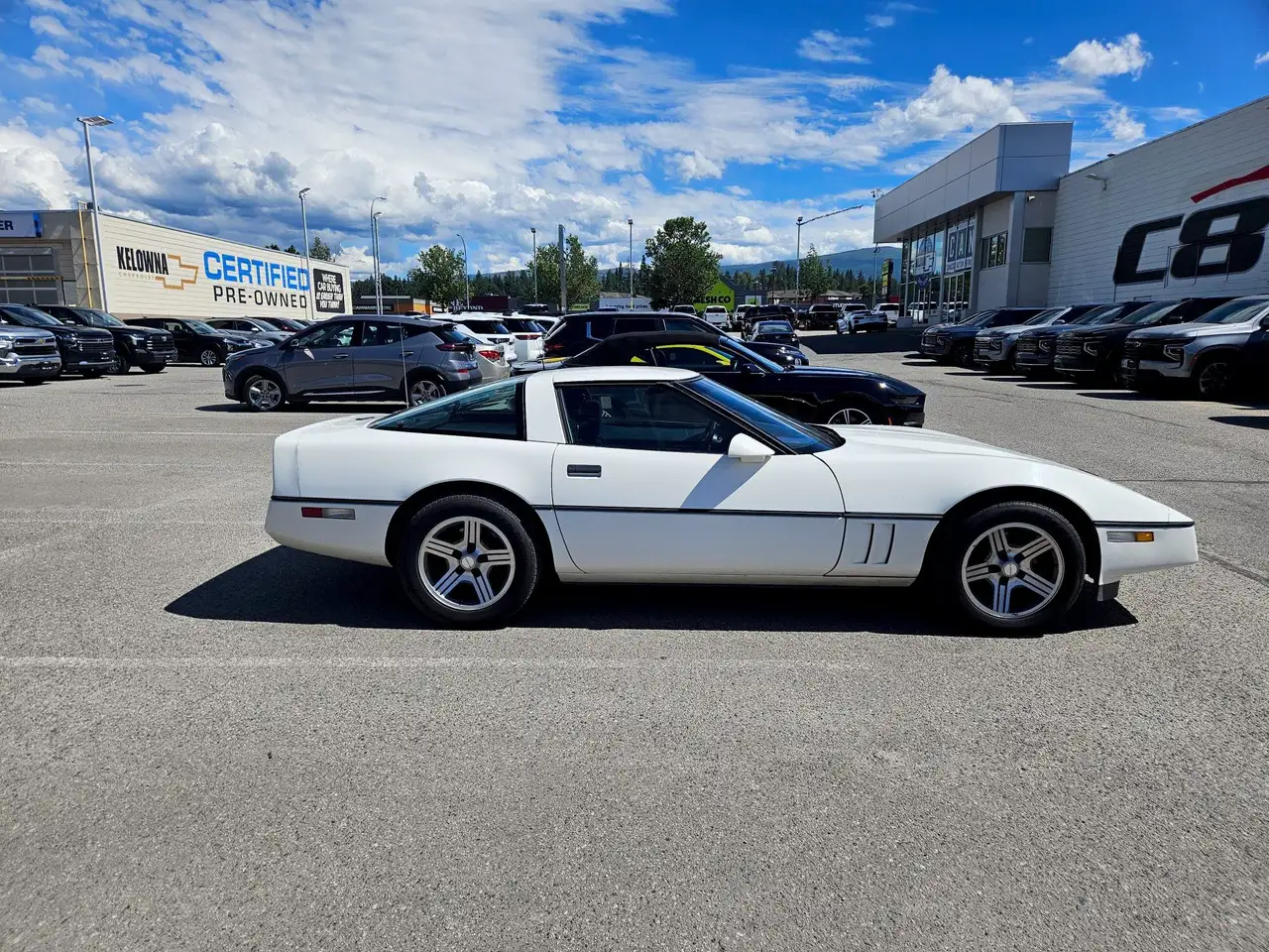 Chevrolet Corvette снимка Chevrolet Corvette