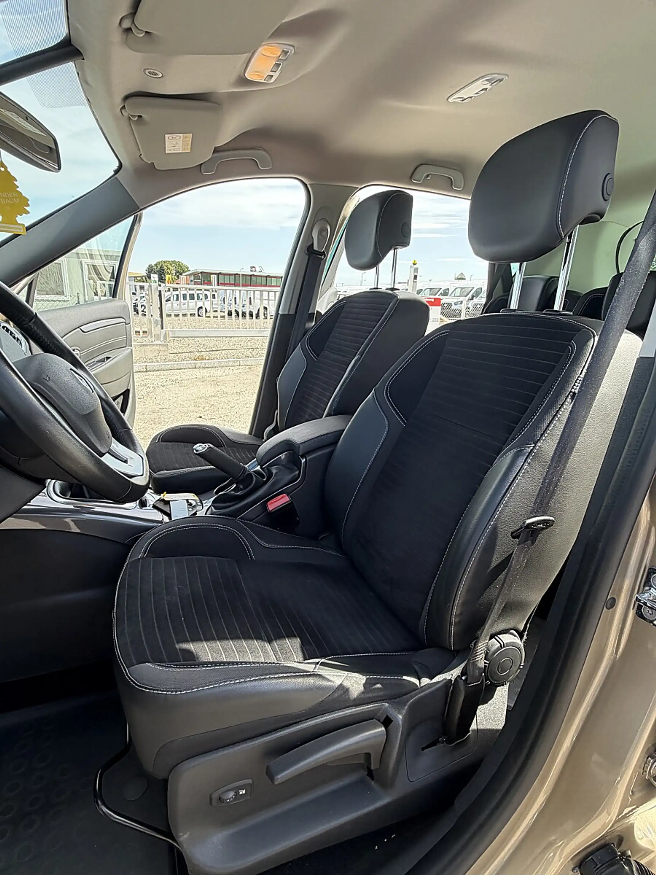 Renault Scenic Megane Scénic — photo 11