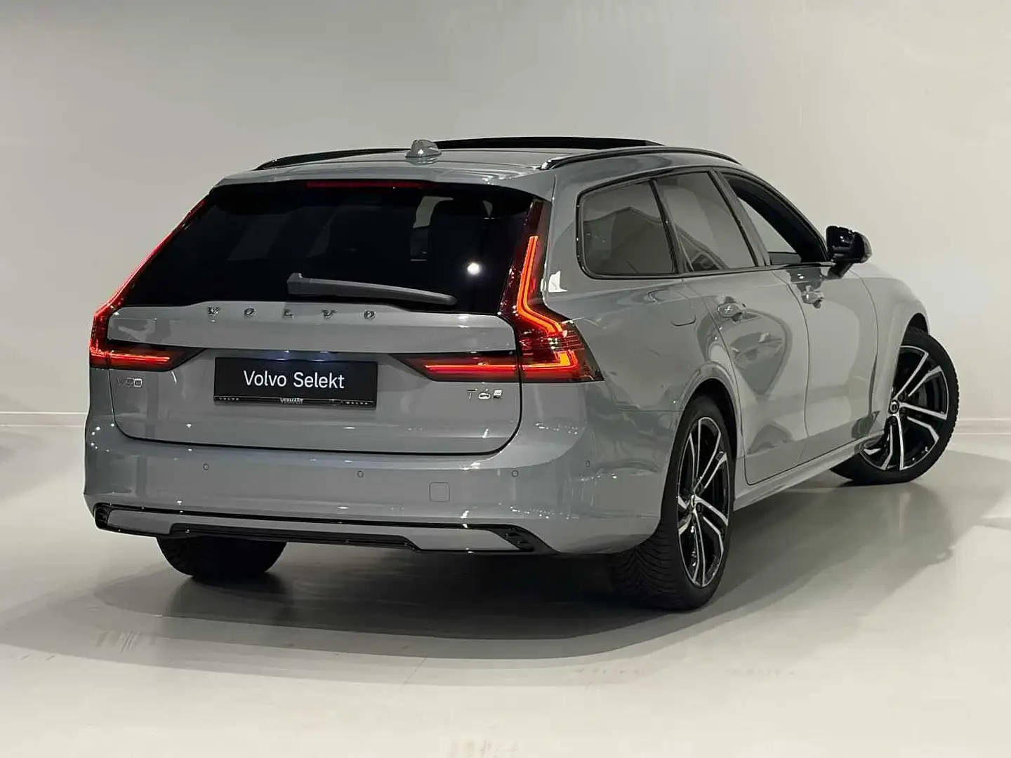 Volvo V90 T6 Recharge Ultra Dark + luchtvering/electr trekha Grau - 2