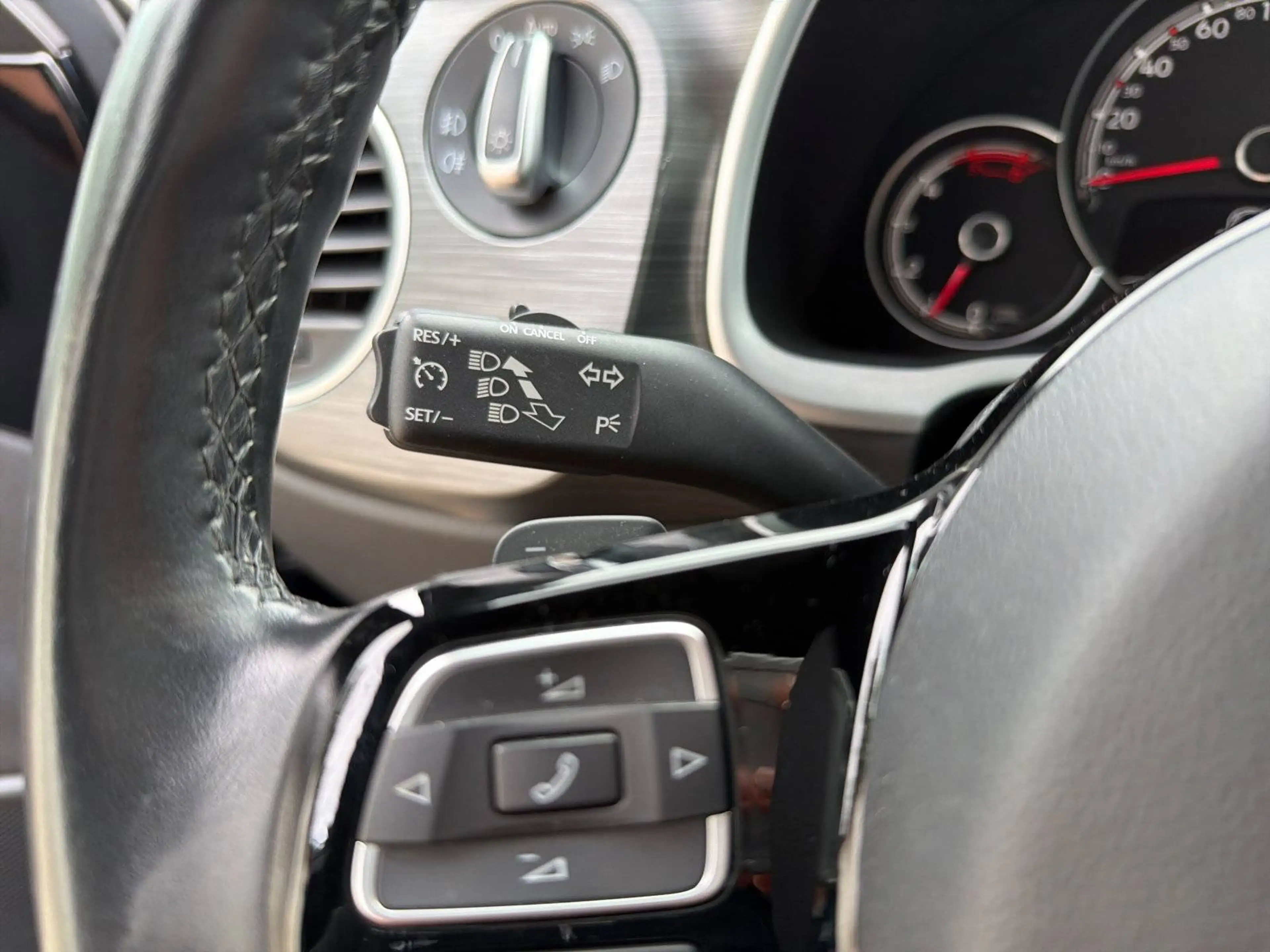 Volkswagen Beetle 2,0 TDI BMT Allstar DSG — photo 12