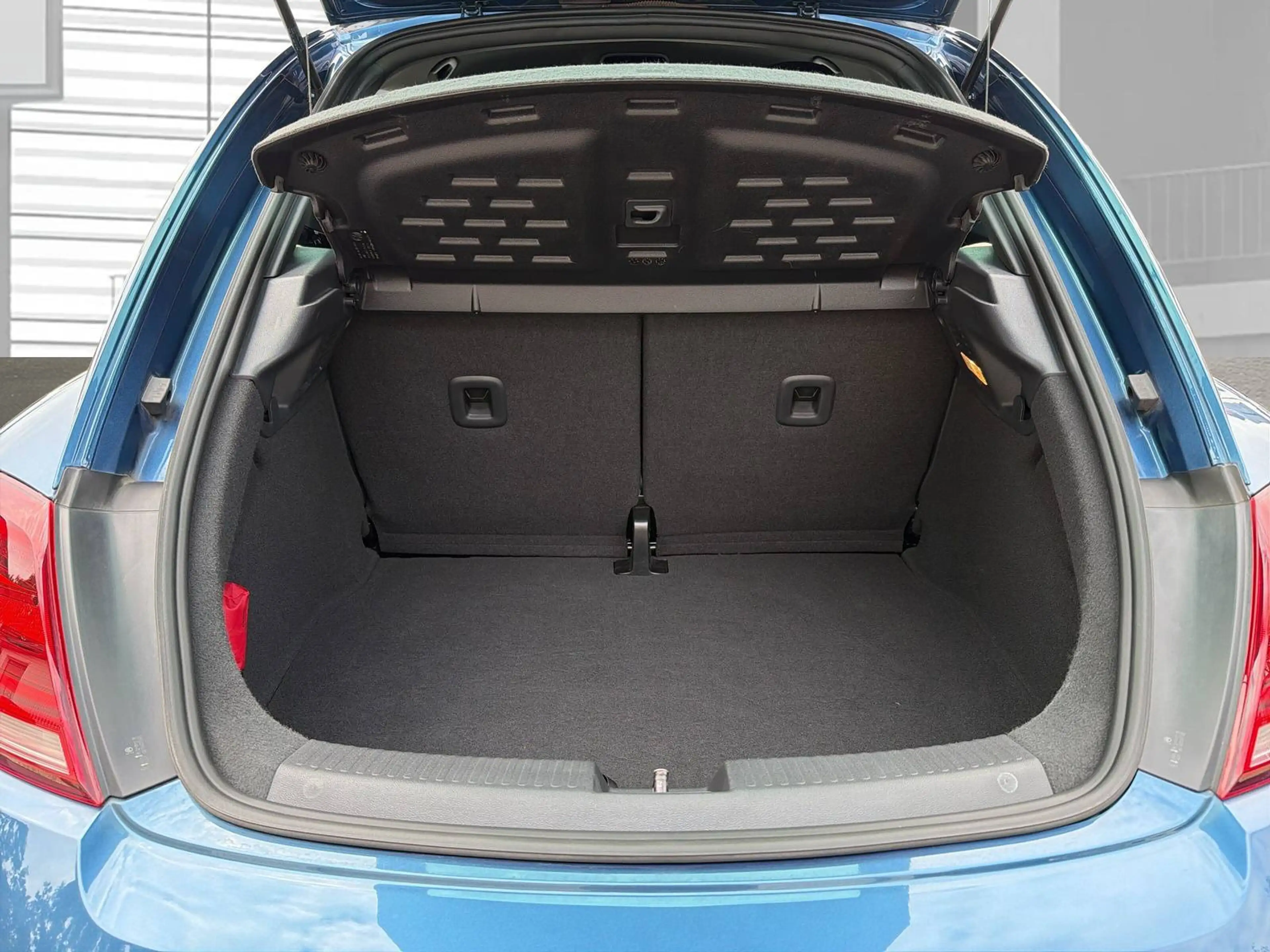 Volkswagen Beetle 2,0 TDI BMT Allstar DSG — photo 11