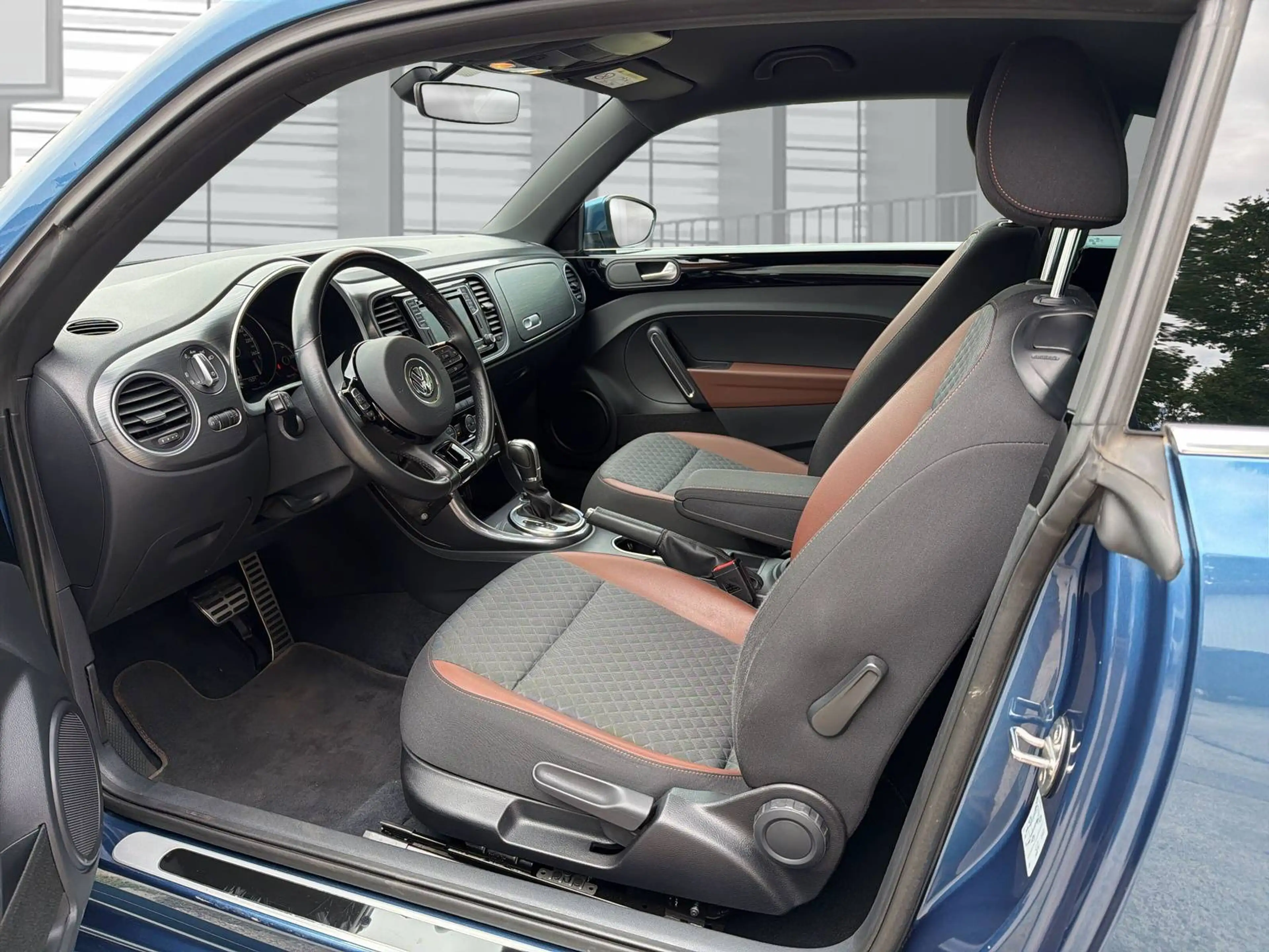 Volkswagen Beetle 2,0 TDI BMT Allstar DSG — photo 13