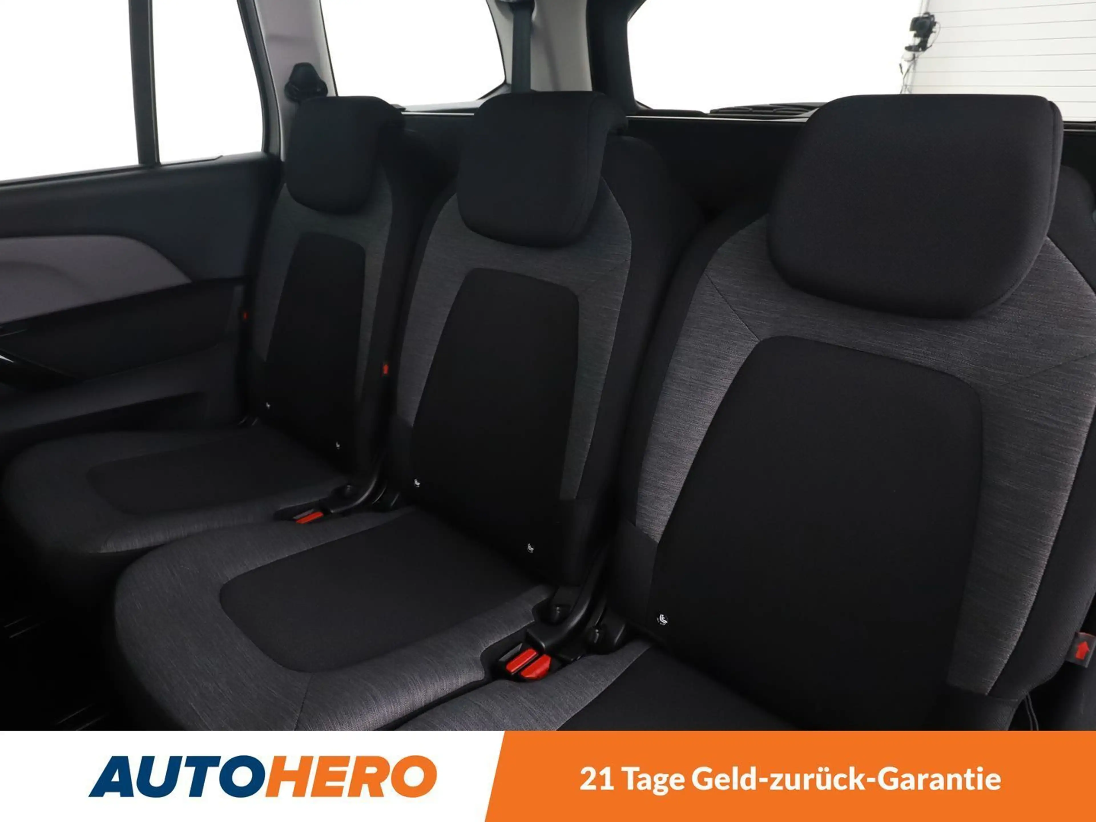 Citroen C4 Picasso 1.6 Blue-HDi Feel Edition *TOT*CAM*NAVI*7-SITZER* — photo 14