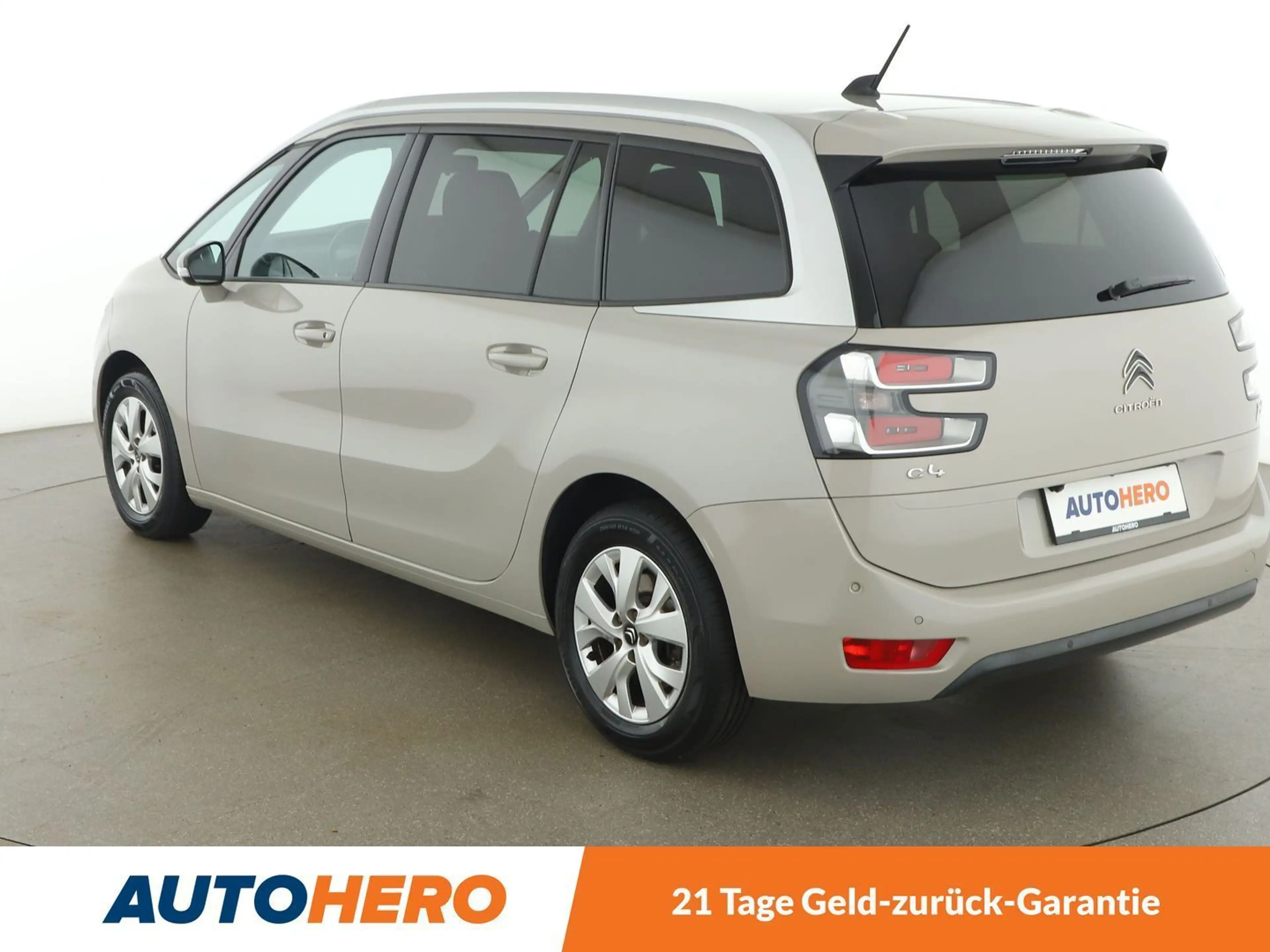 Citroen C4 Picasso 1.6 Blue-HDi Feel Edition *TOT*CAM*NAVI*7-SITZER* — photo 4