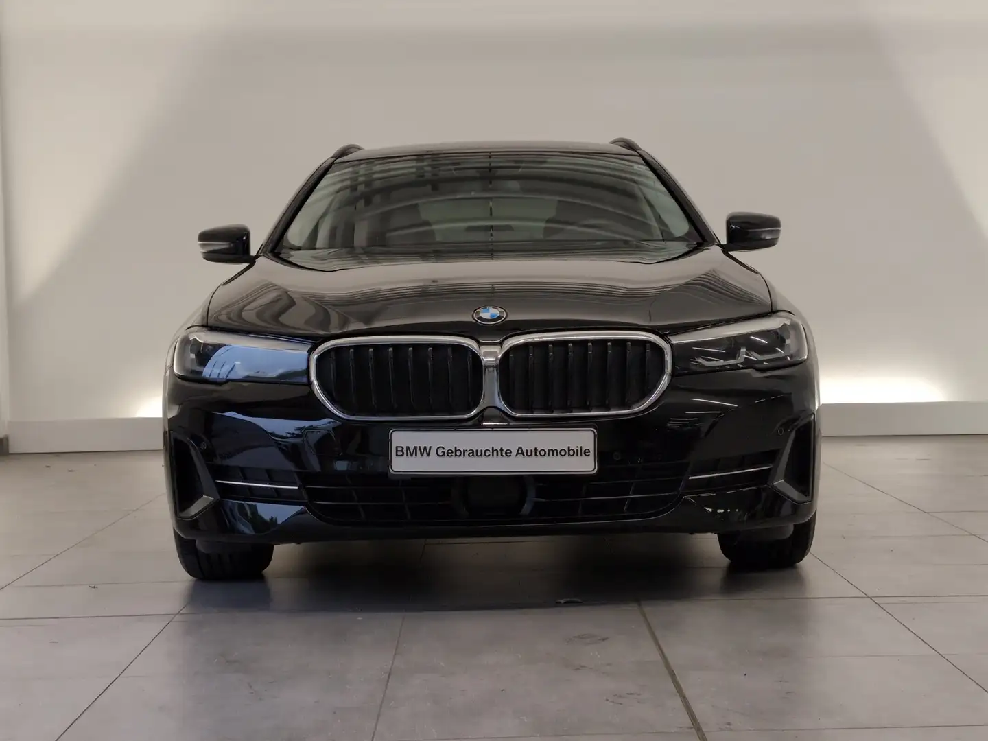 BMW 520 d xDrive Touring HUD/DAB/PDC/SHZ HUD/DAB/PDC/SHZ Zwart - 2