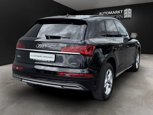 Audi Q5 view 10