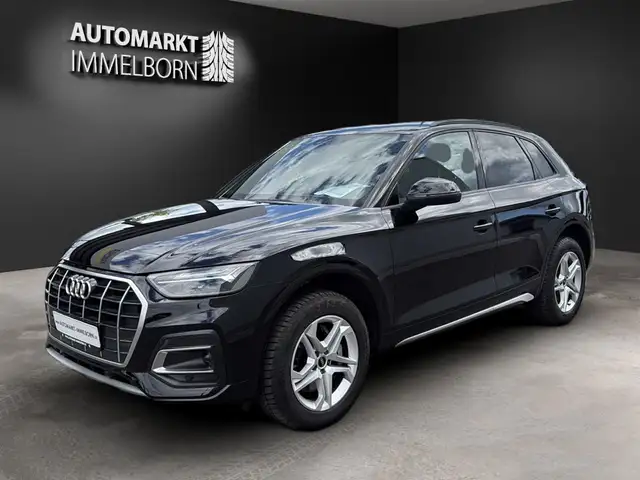 Audi Q5 view 4