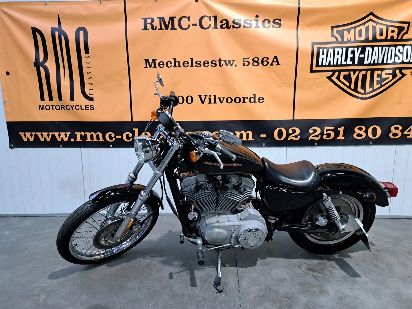 Harley-Davidson SPORTSER - 883 CUSTOM Noir - 2
