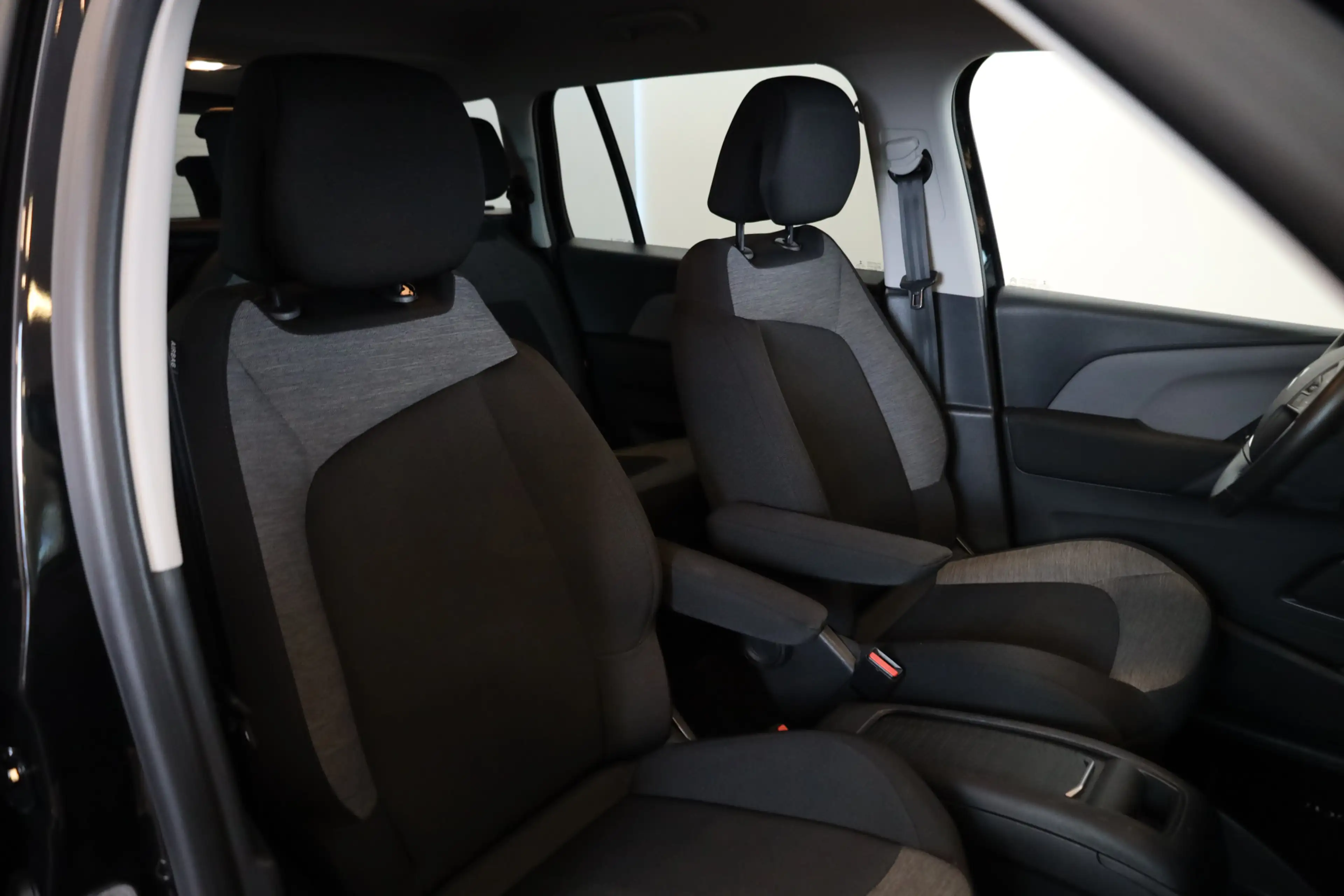Citroen Grand C4 Picasso PT 130 Business Automaat-8 Camera | Sensoren | Nav — photo 4