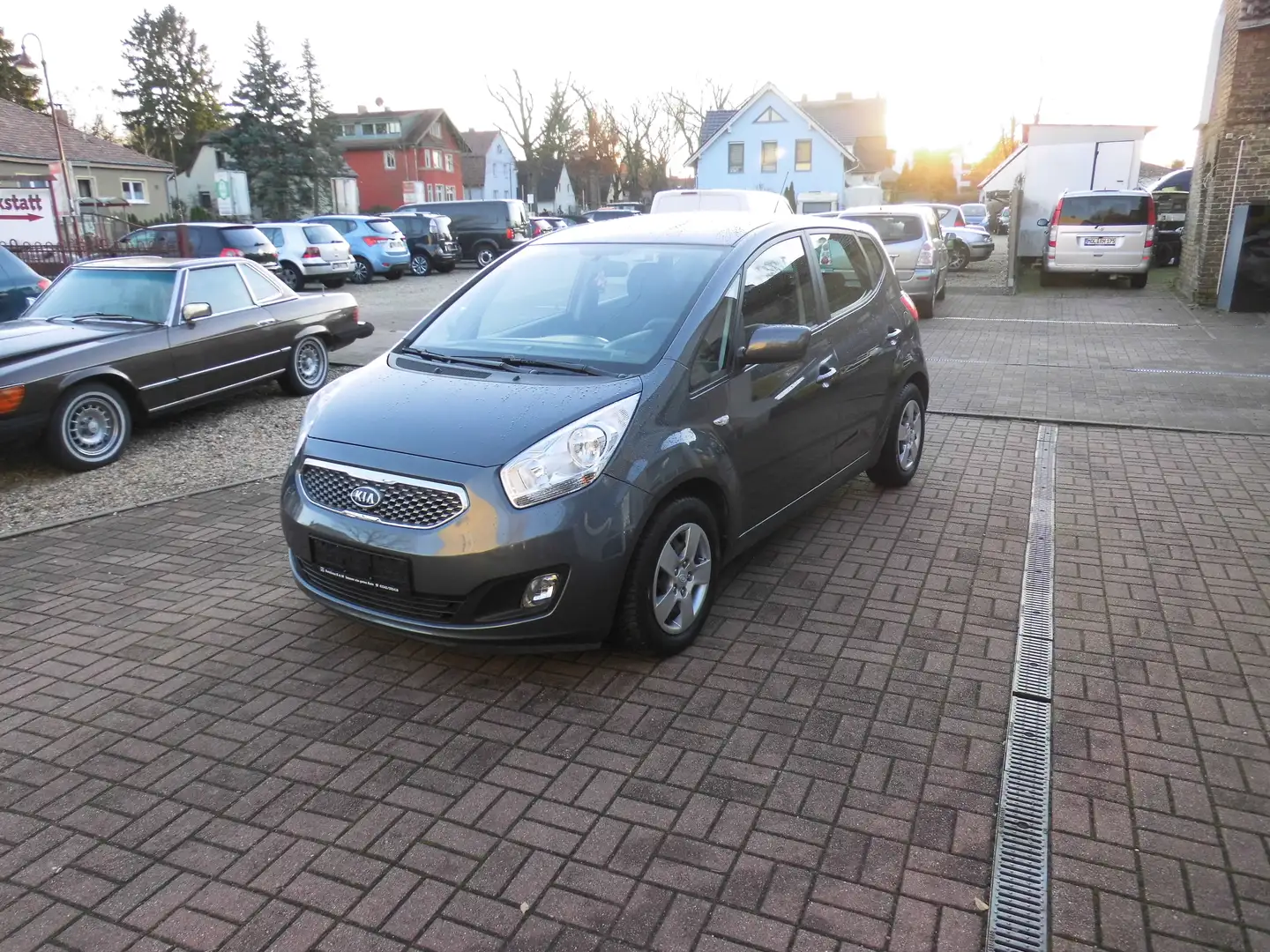 Kia Venga Vision Grau - 2