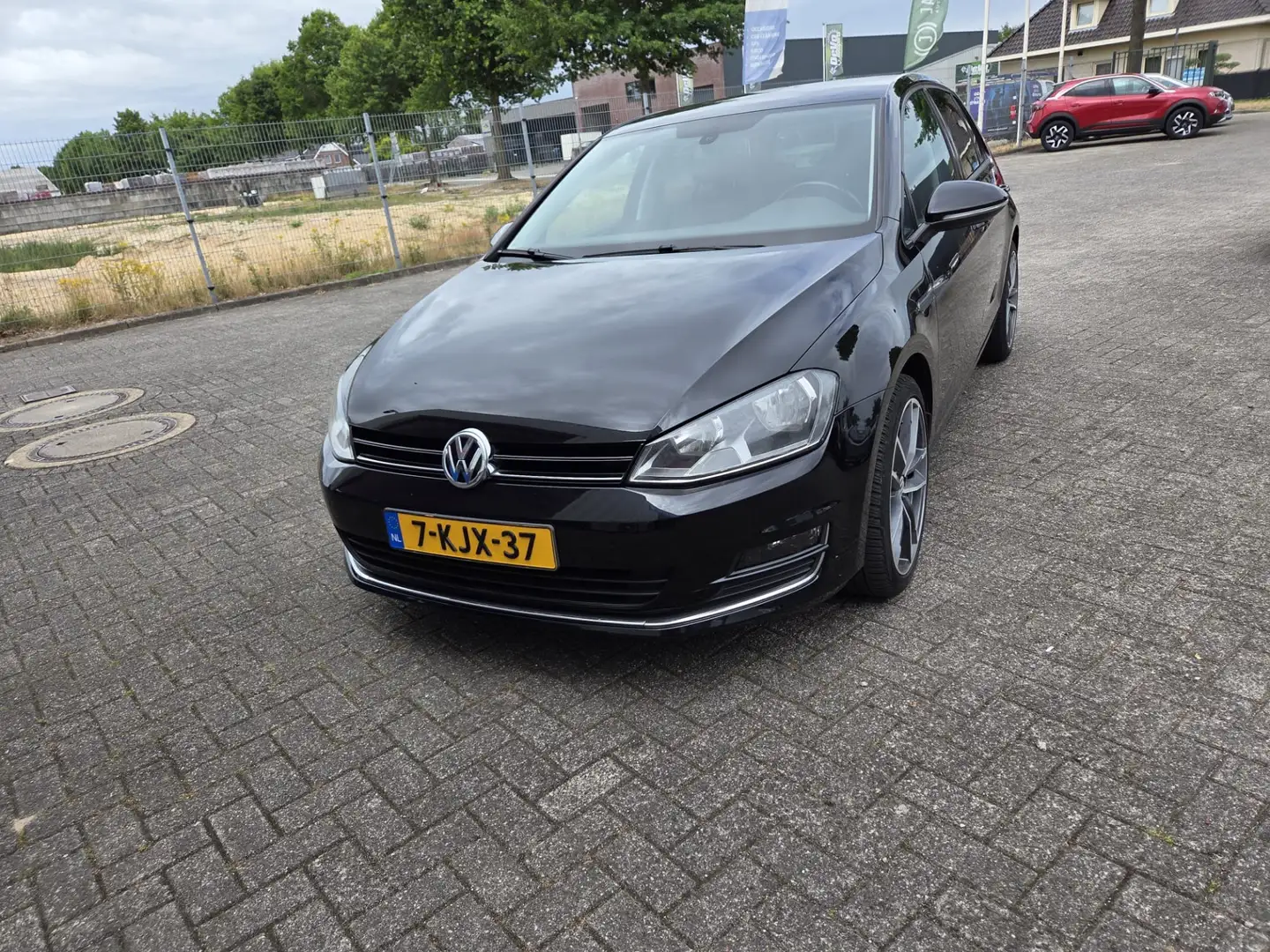 Volkswagen Golf 1.2 TSI Highline geen beschadigingen super mooi Zwart - 1
