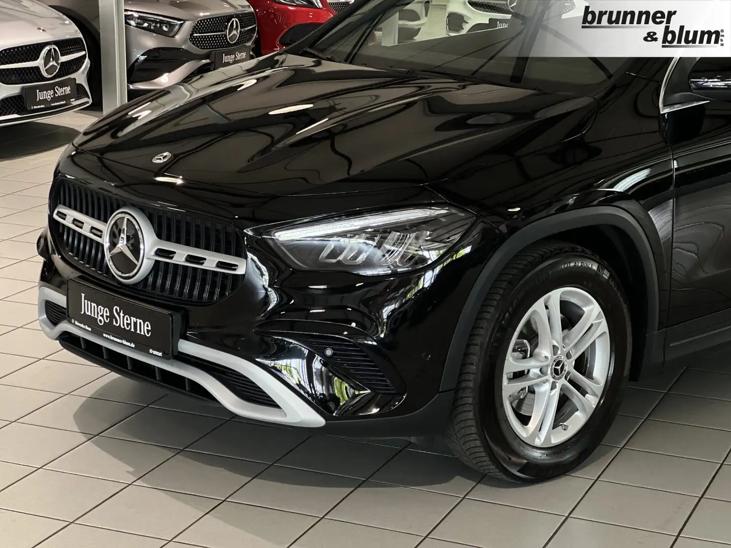 Mercedes-Benz GLA 200 GLA 200 Kamera/LED/SpiegelPaket/EASYPACK/7G-DCT Noir - 2
