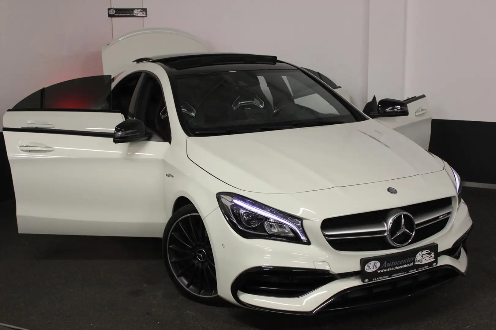Mercedes-Benz CLA 45 AMG*PERFORMANCE*4-MATIC*PANO*FULL OPTIES. Blanc - 2
