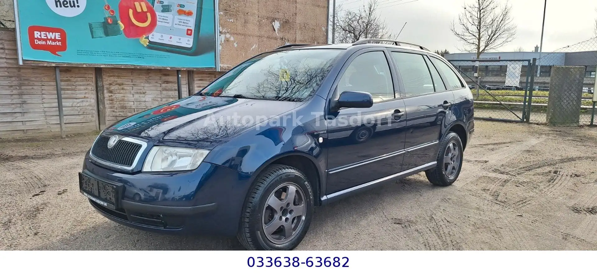 Skoda Fabia Combi 1.4 16V 55 kW Ambiente Blauw - 1