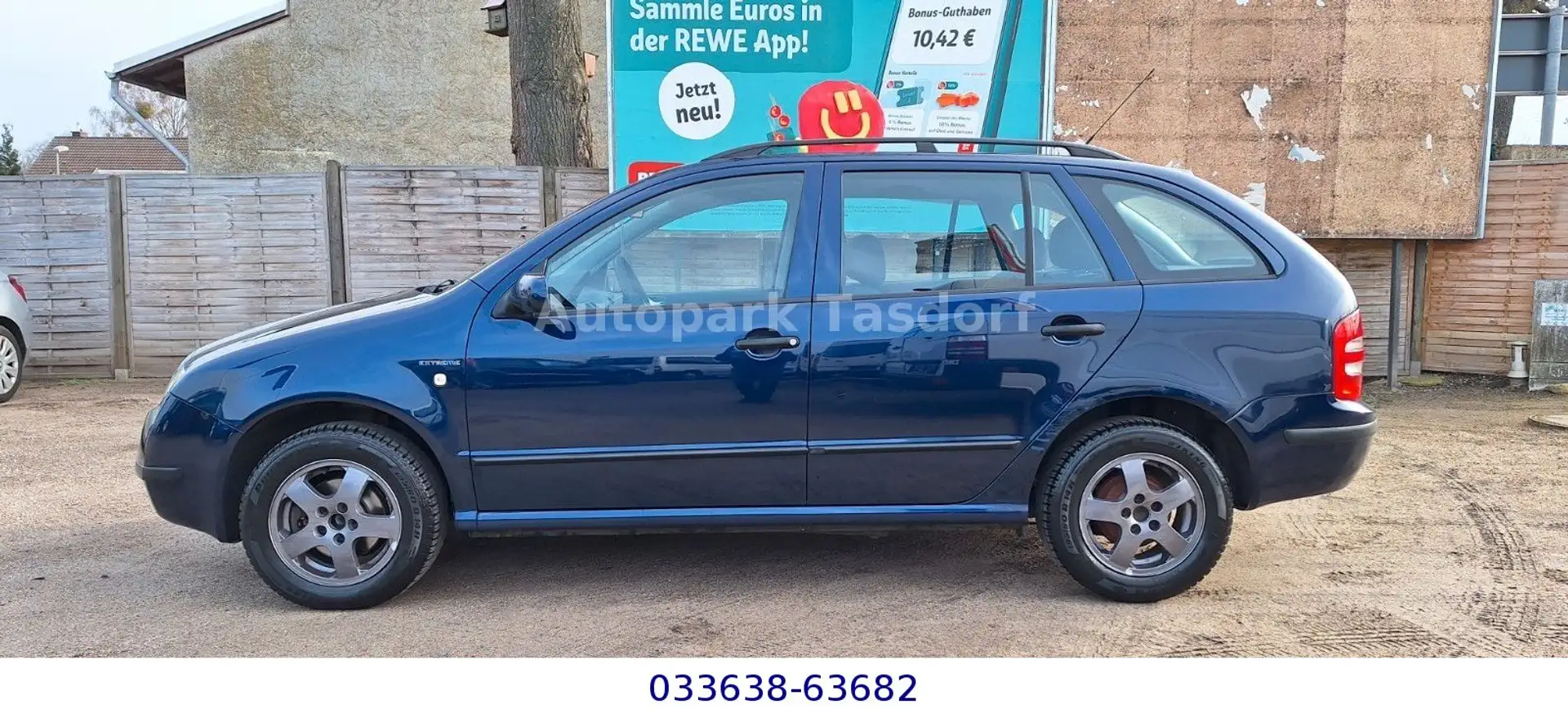 Skoda Fabia Combi 1.4 16V 55 kW Ambiente Blauw - 2