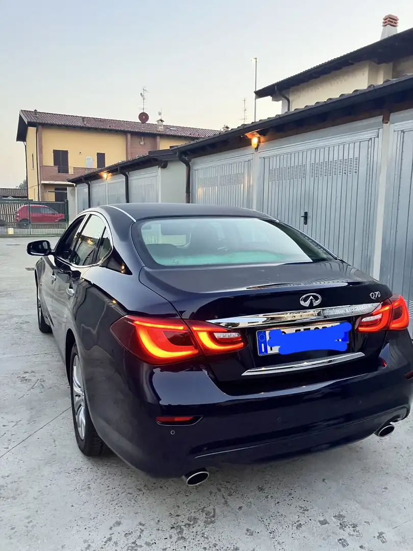 Infiniti Q70 2.2d Premium Executive - 2