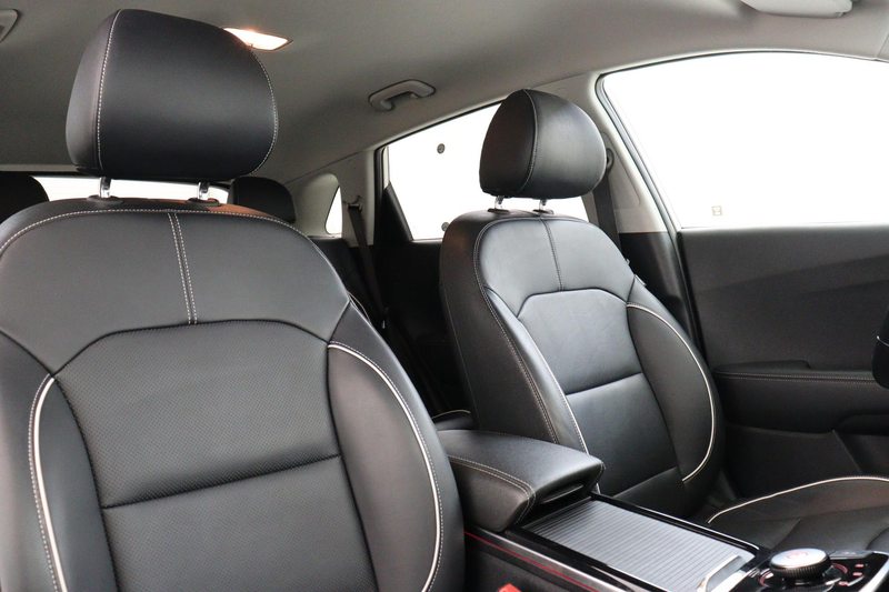 Kia e-Niro EXECUTIVELINE 64 kWh -CAMERA|POWER-SEAT|GEVENTILEE — photo 10