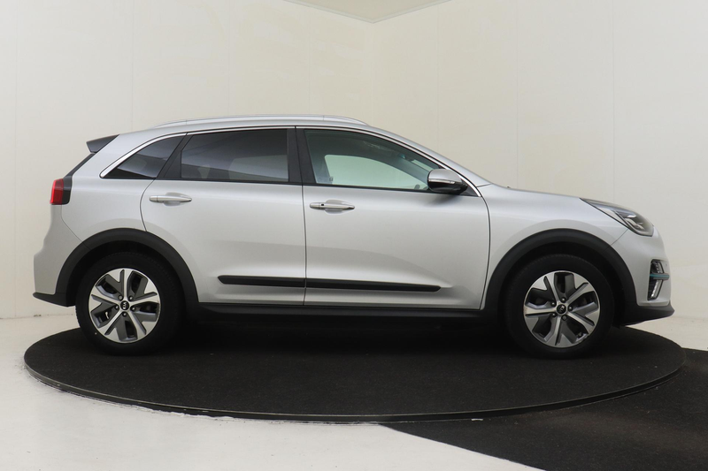 Kia e-Niro EXECUTIVELINE 64 kWh -CAMERA|POWER-SEAT|GEVENTILEE — photo 13