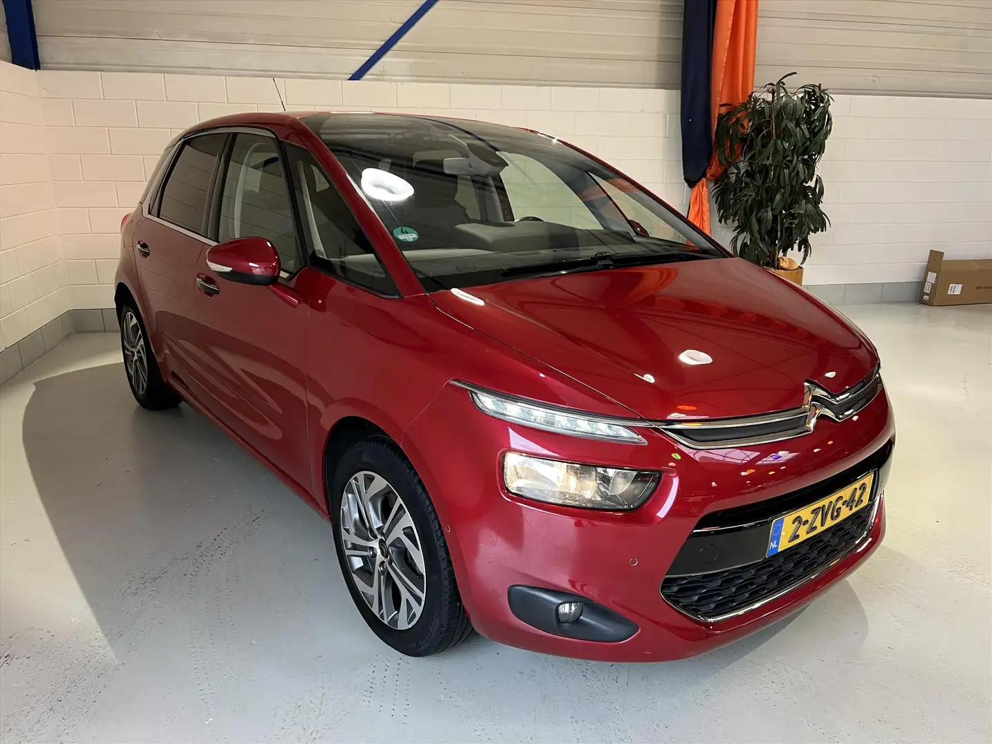 Citroen C4 Picasso 1.6T 165PK AUT, NWST, 1e eig, Trekhaak, NAP Rood - 1