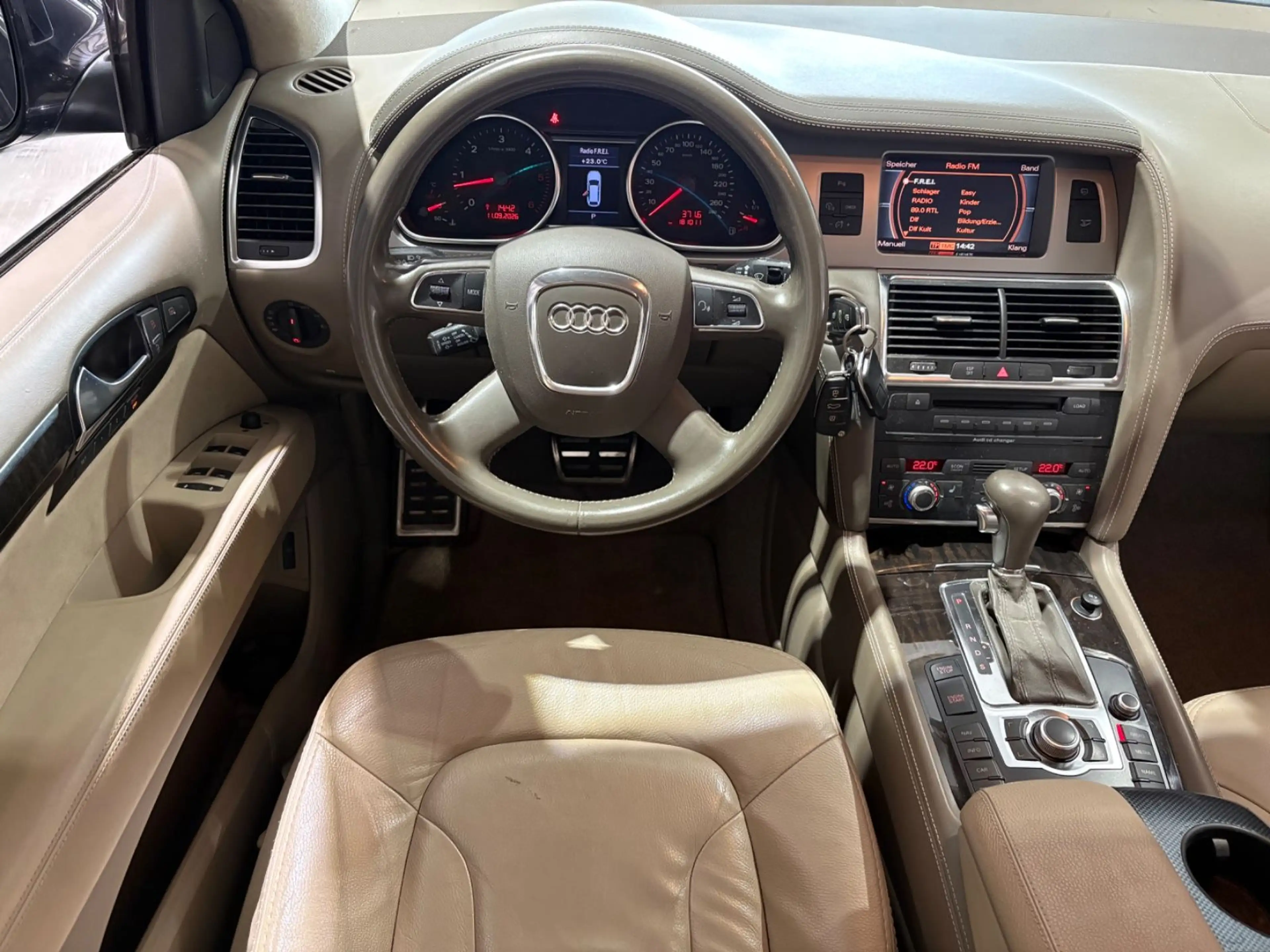 Audi Q7 4.2 TDI quattro 4-Sitzer ! Einzelsitze S-line — photo 11