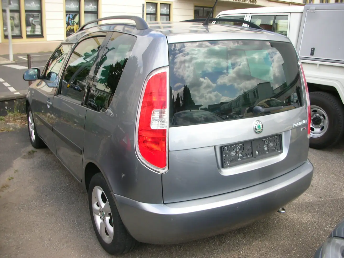 Skoda Roomster 1.6 TDI Klimatronic *1.Halter *SHZ *Alu Grijs - 2