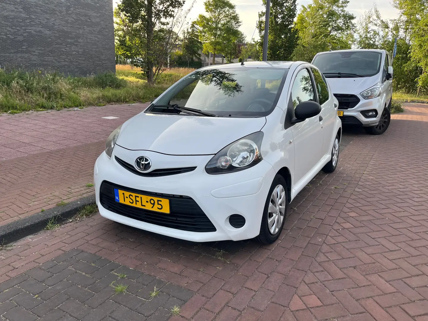Toyota Aygo Aygo 1.0 VVT-i Now Blanc - 1