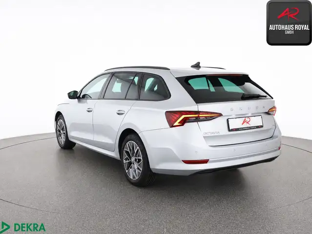 Skoda Octavia view 3