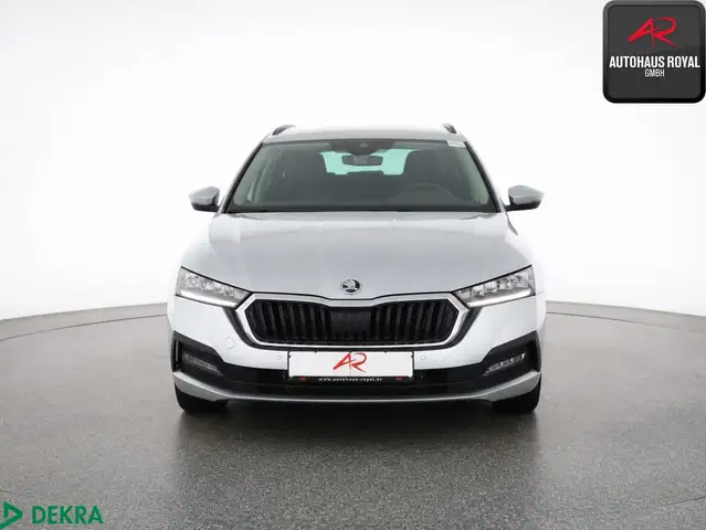 Skoda Octavia view 8