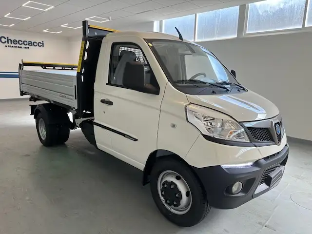 Piaggio Porter view 4