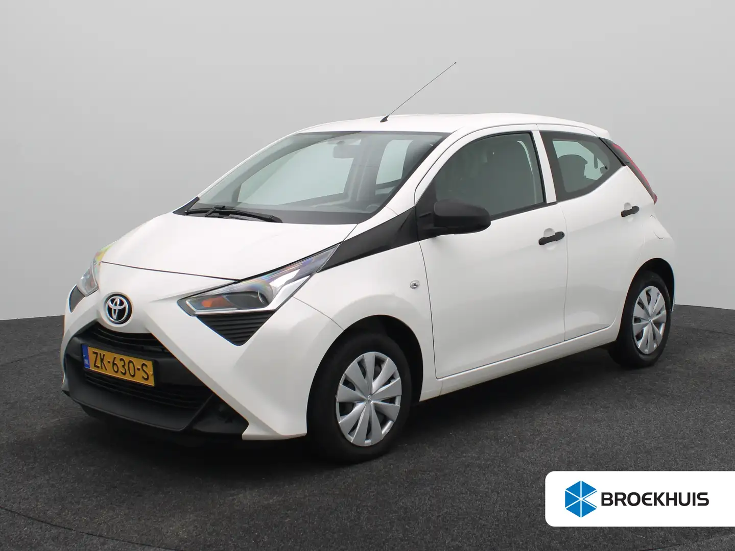 Toyota Aygo 1.0 VVT-i x-fun | Achterbank neerklapbaar | Airco Blanc - 1