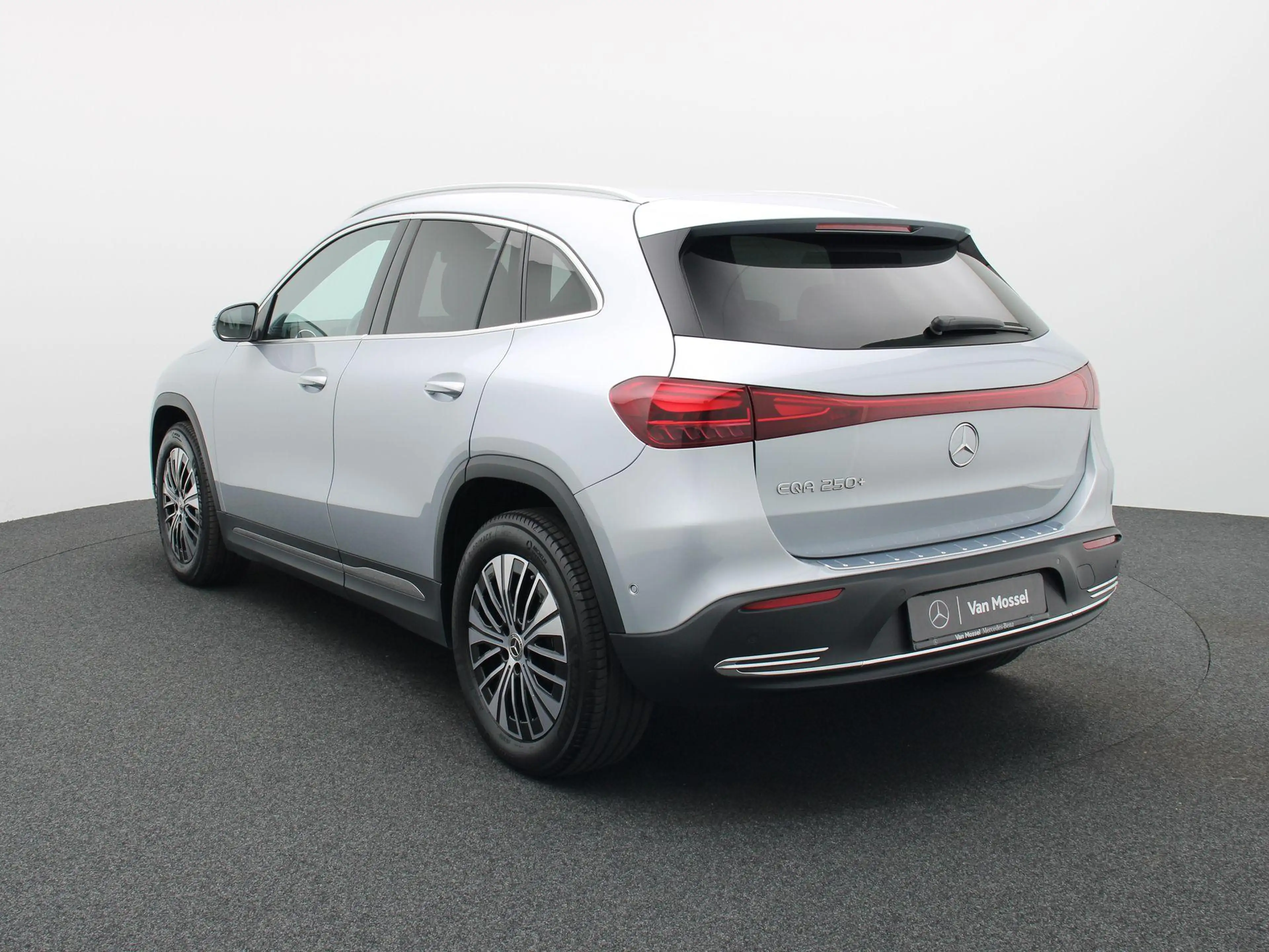 Mercedes-Benz EQA 250 250+ Business Line — photo 2