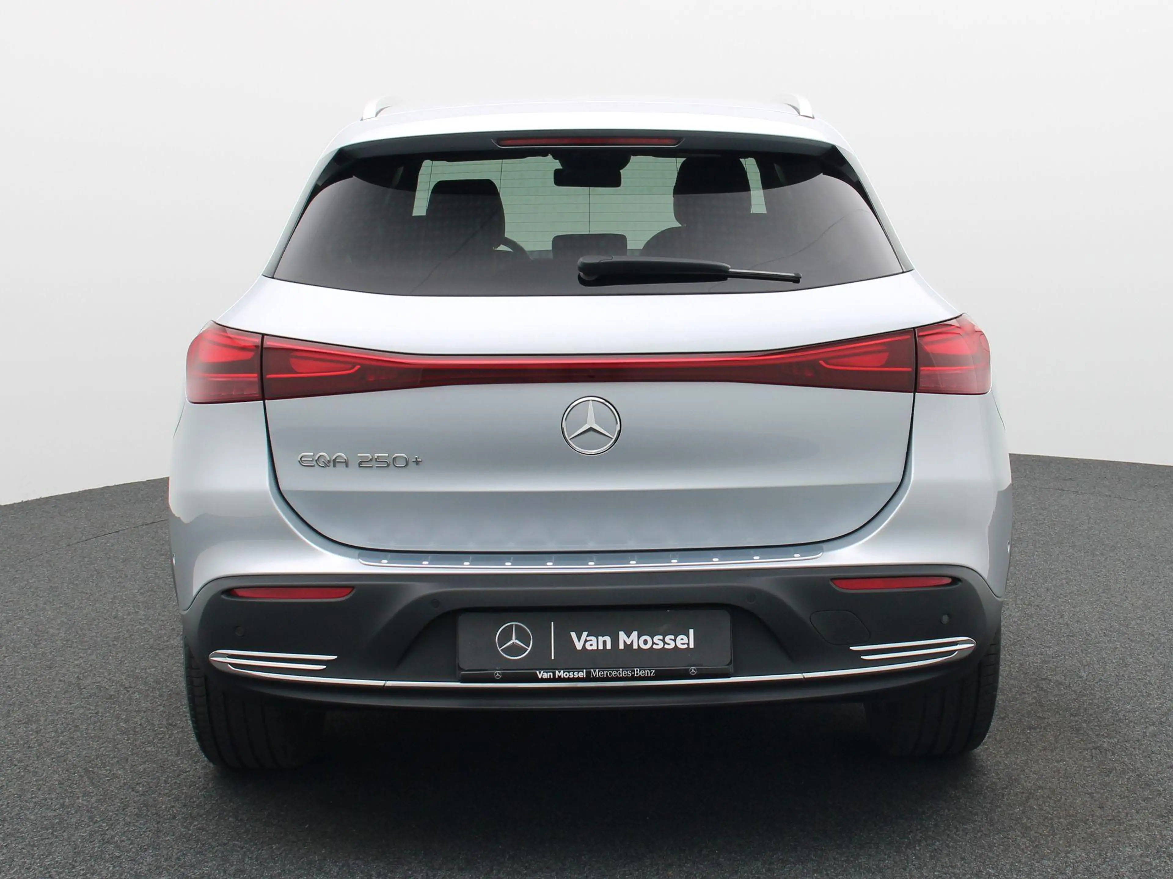 Mercedes-Benz EQA 250 250+ Business Line — photo 5