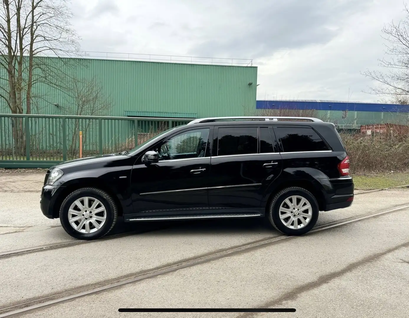 Mercedes-Benz GL 350 GL 350 CDI BlueEfficiency 4Matic Grand Edition (16 Negru - 2