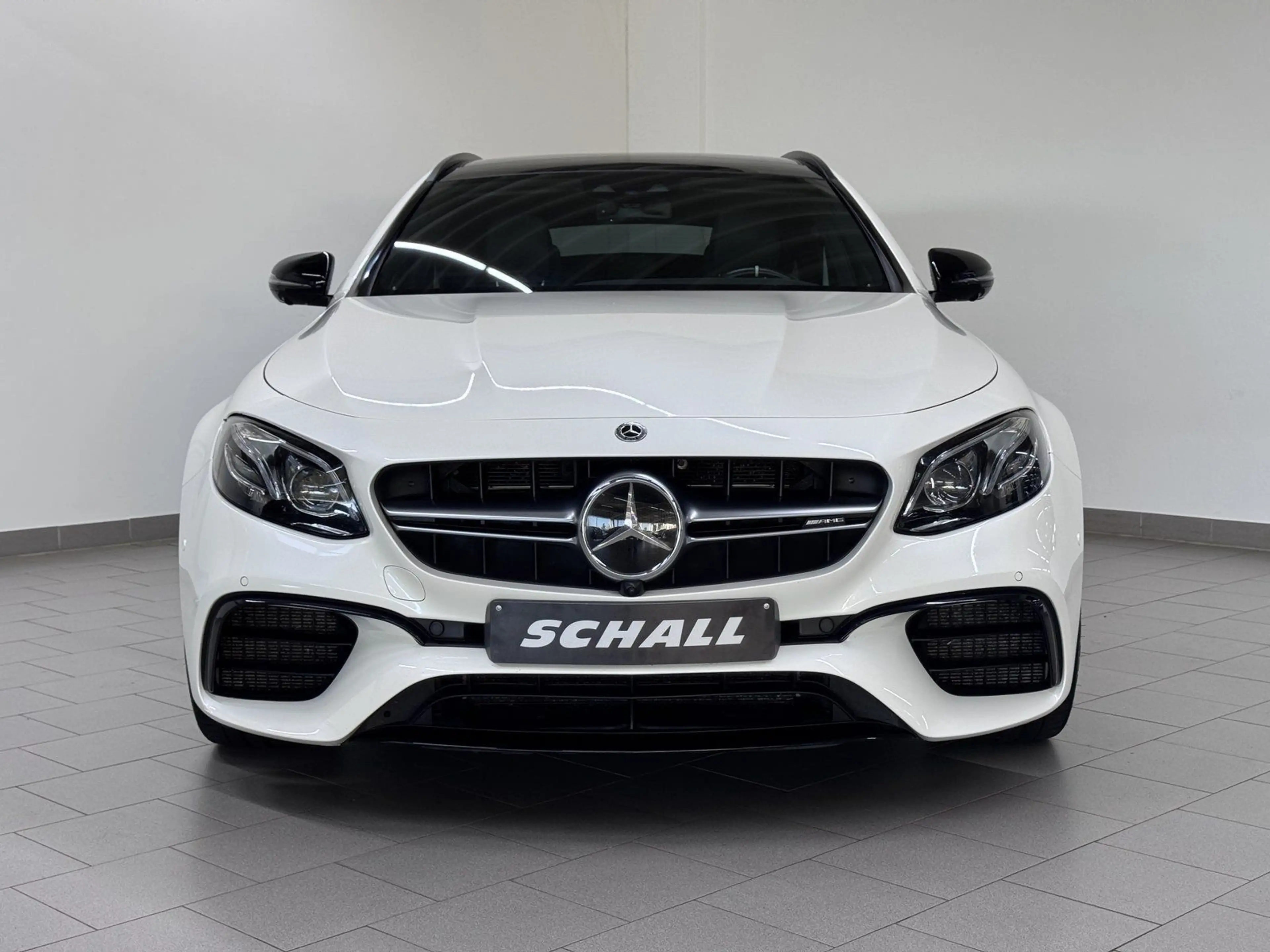 Mercedes-Benz E 63 AMG E 63 S AMG T 4M PERF.AGA+NIGHT+DIST+PANO+AHK+360 — photo 4