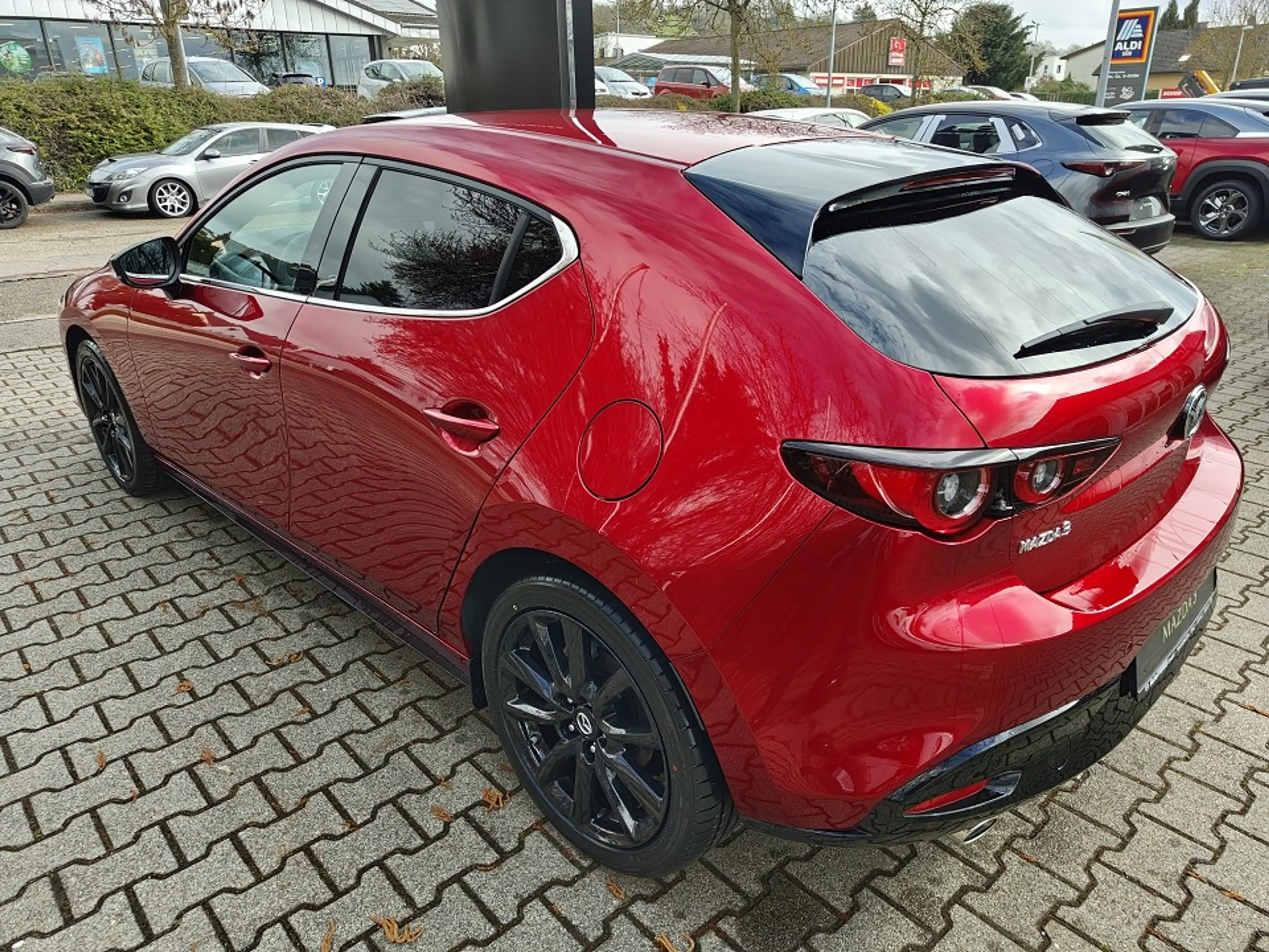 Mazda 3 2.5L e-SKYACTIV G FWD Homura — photo 3