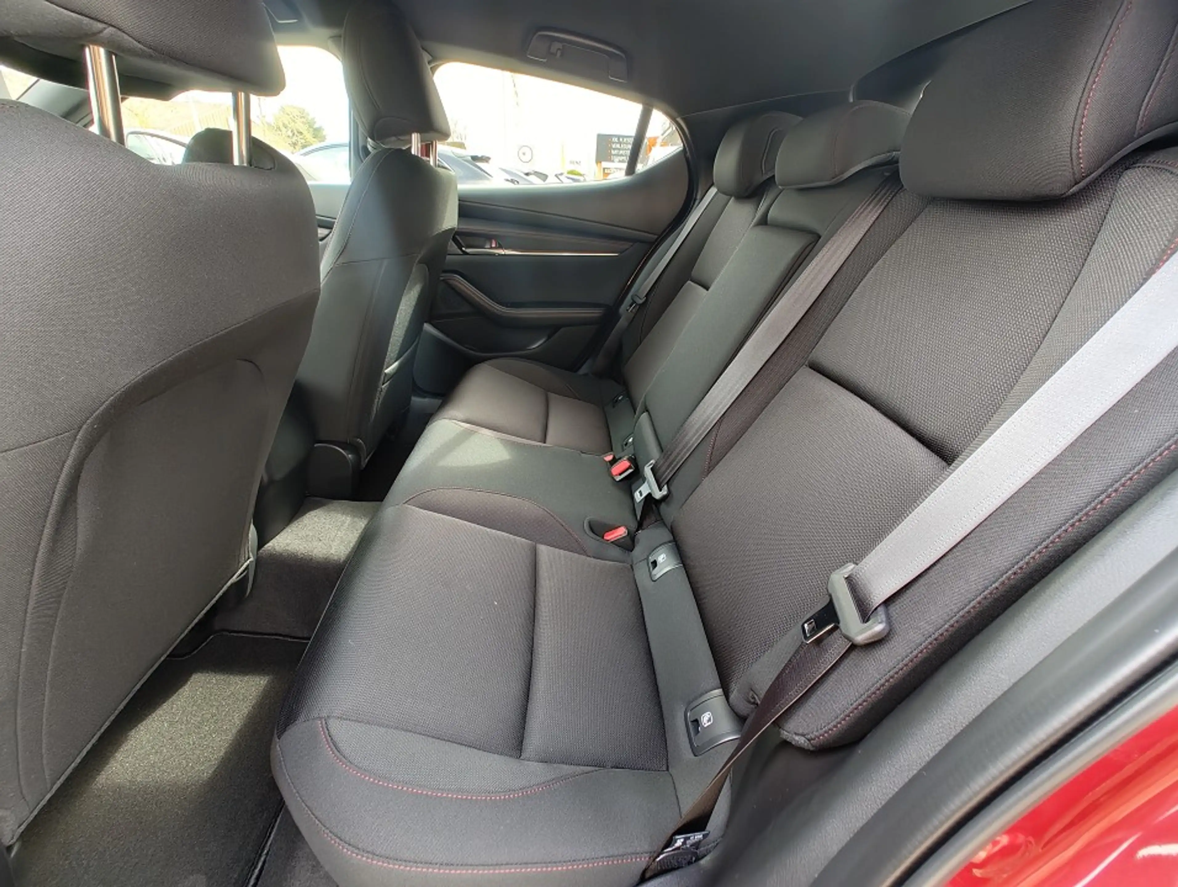 Mazda 3 2.5L e-SKYACTIV G FWD Homura — photo 13