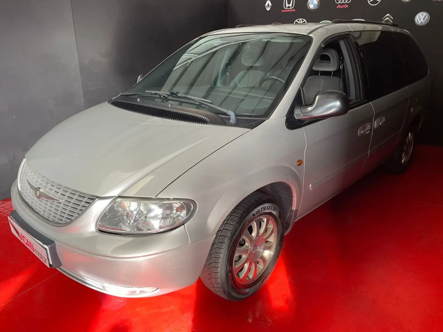 Chrysler Voyager Grand 3.3 LX Aut. Argent - 2