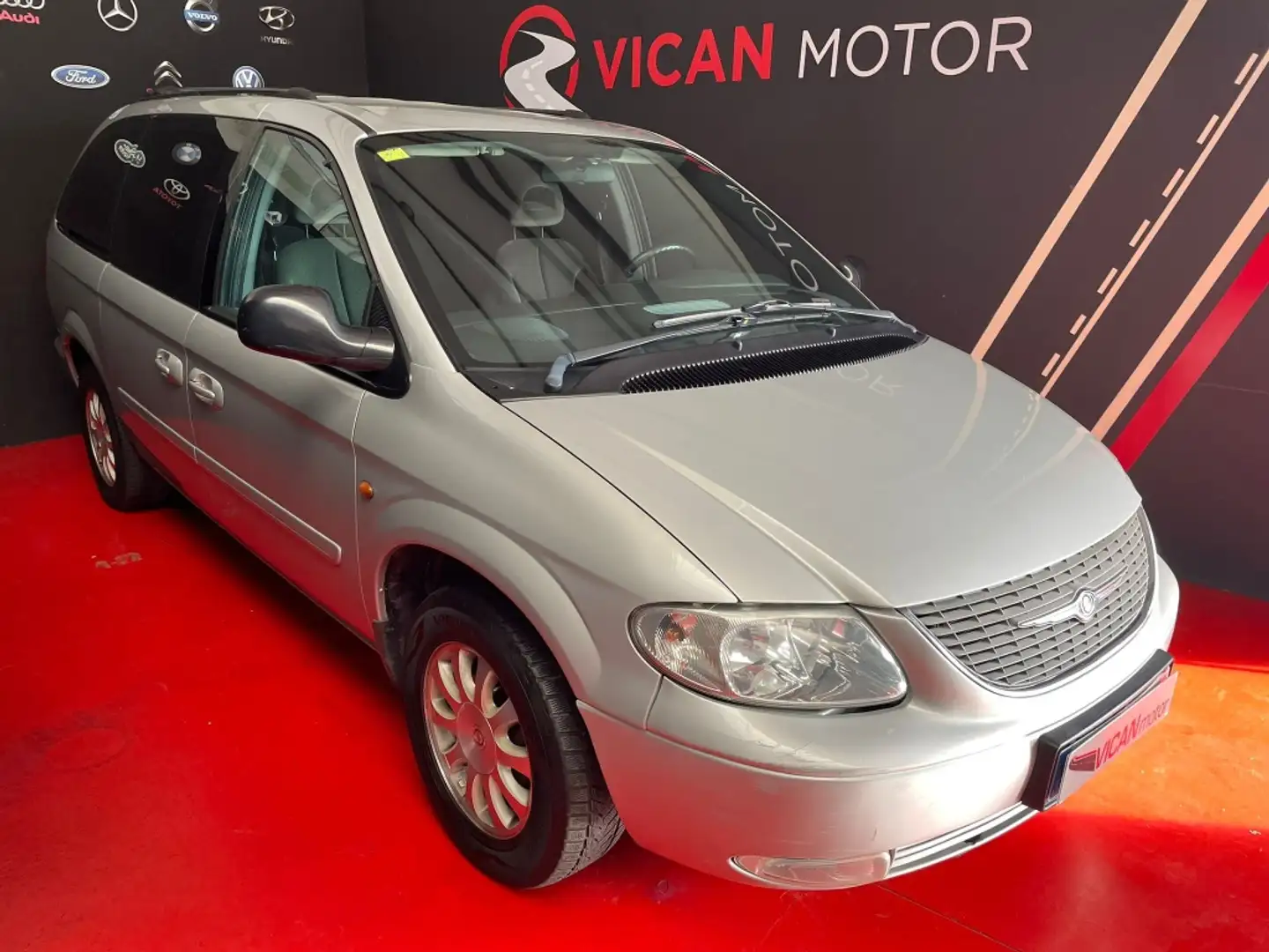 Chrysler Voyager Grand 3.3 LX Aut. Argent - 1