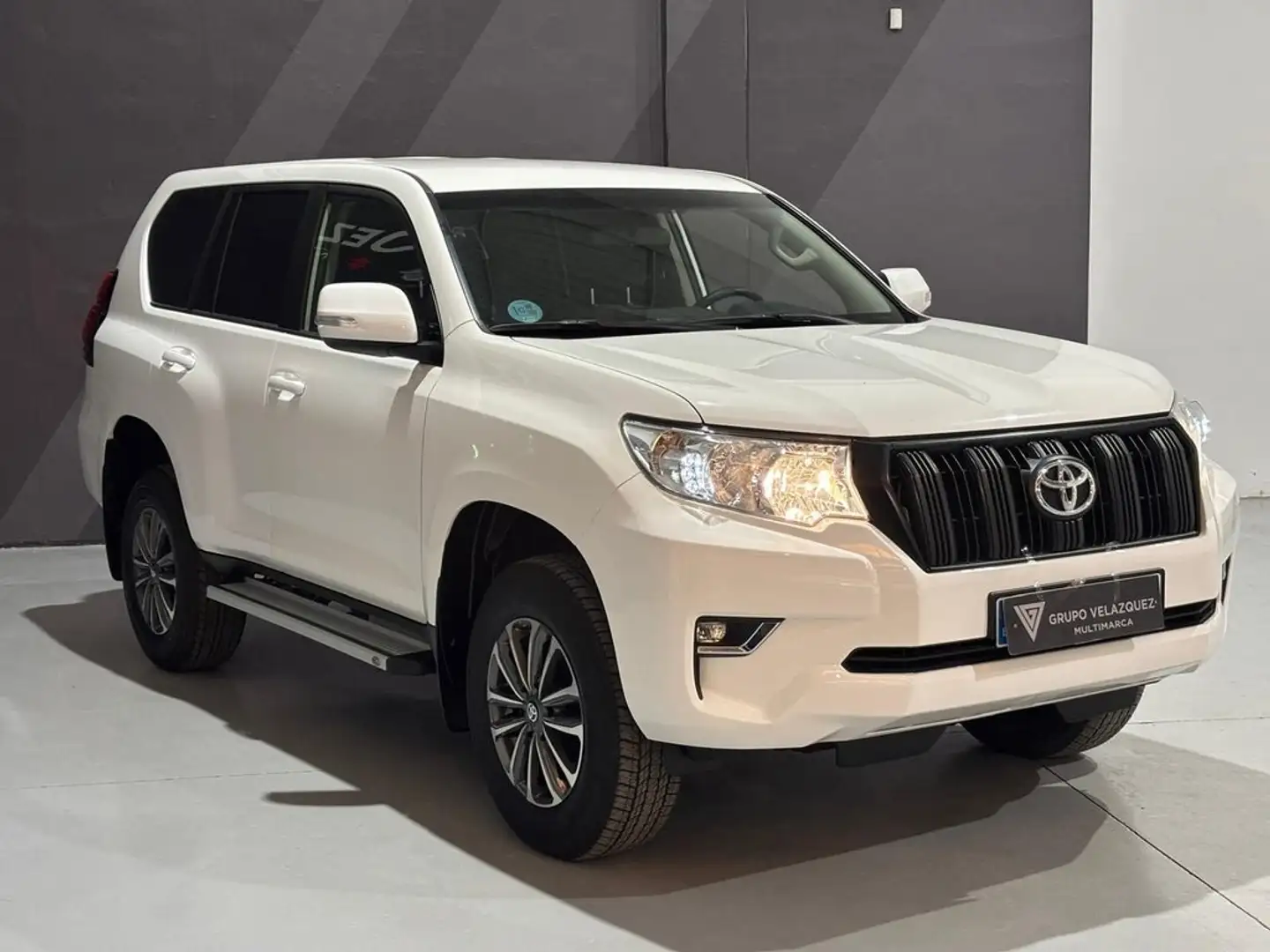 Toyota Land Cruiser GX Blanco - 2