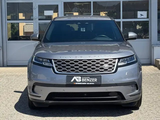 Land Rover Range Rover Velar view 2