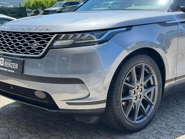 Land Rover Range Rover Velar view 9