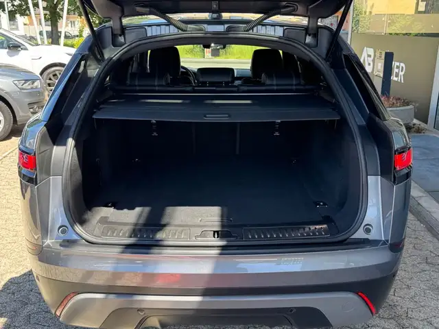 Land Rover Range Rover Velar view 15