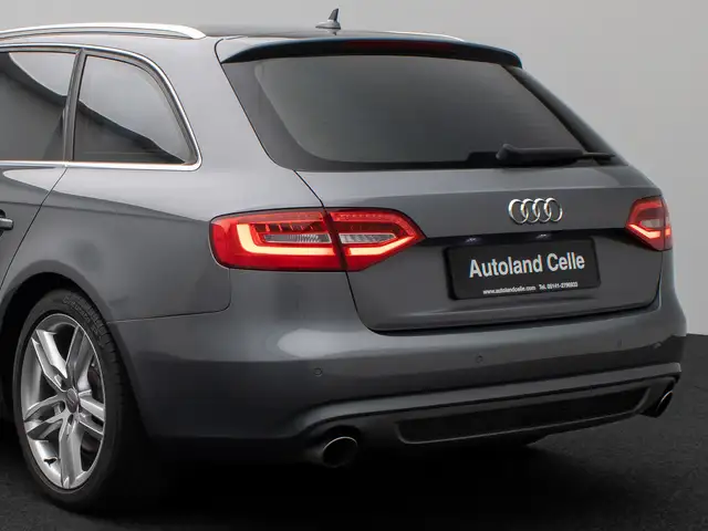 Audi A4 view 14