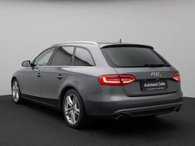 Audi A4 view 9